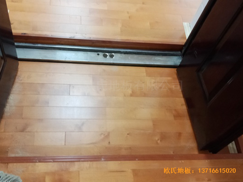 ���Ϻ���Fһ���\(y��n)���^�w��ľ�ذ���b����3