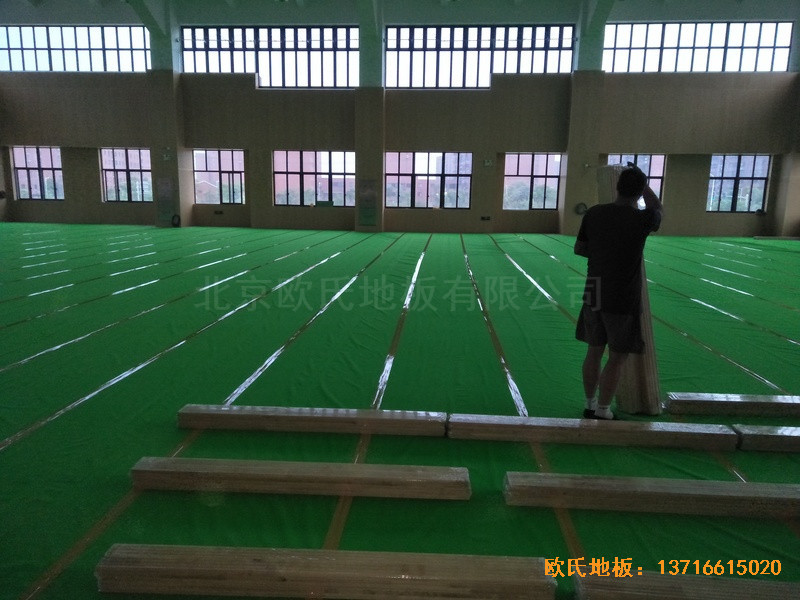 �Ϻ��ɽ��^(q��)�ܱ��W(xu��)У�\���^�\��ľ�ذ���O(sh��)����3