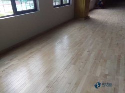 實(shí)木體育場地板清潔保養(yǎng)