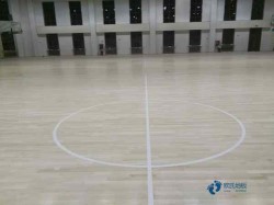 �\���w��ľ�ذ�Ʒ���Ă���