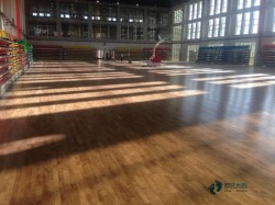 懸浮籃球運(yùn)動(dòng)木地板的龍骨