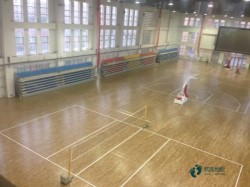 學(xué)校俄勒岡松舞臺(tái)運(yùn)動(dòng)場(chǎng)地板施工步驟